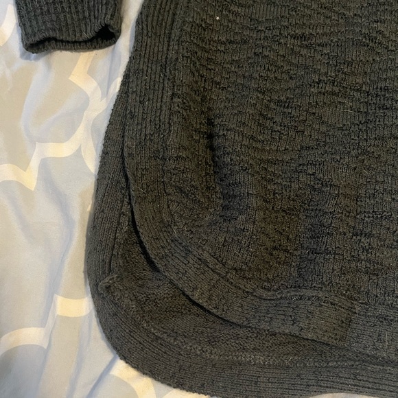 Tunic style sweater - Picture 3 of 4